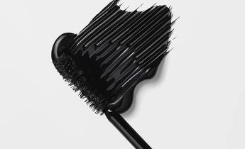 MAGNIFICENT MASCARA